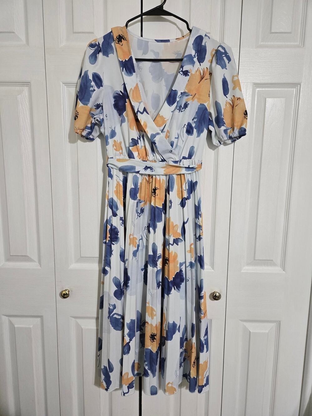 Shein medium women's floral mid length flowy dress